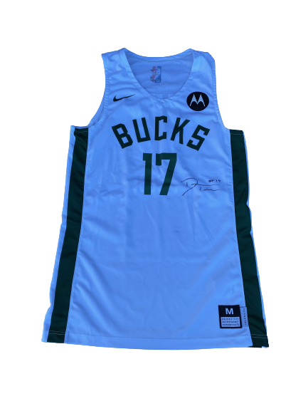D'Mitrik Trice Milwaukee Bucks NBA Summer League SIGNED Game Worn Jers –  The Players Trunk