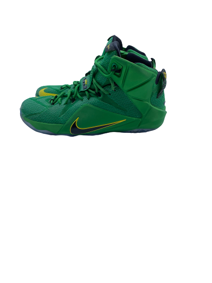 E.J. Singler Oregon Nike LeBron James Sneakers (Size 12.5)