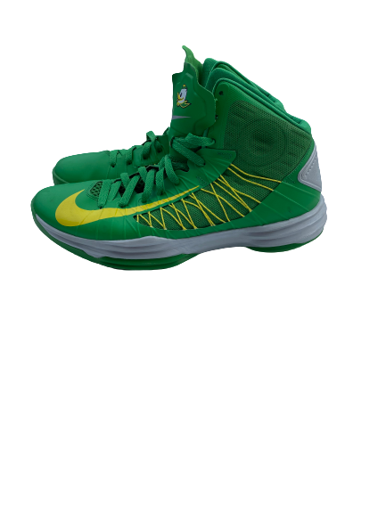 E.J. Singler Oregon Nike Hyperdunk Player-Exclusive Sneaker (Size 12)