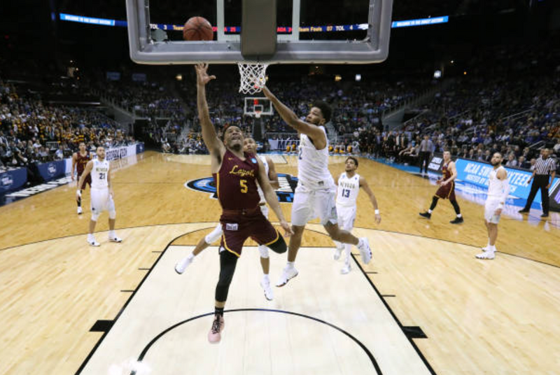 Marques Townes Loyola Chicago Basketball Signed 2018 March Madness Tournament Game-Worn Shoes (Size 14)