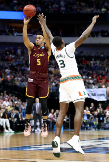 Marques Townes Loyola Chicago Basketball Signed 2018 March Madness Tournament Game-Worn Shoes (Size 14)