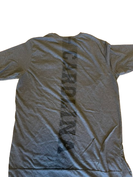 Justin Pierce North Carolina Basketball Team Exclusive T-Shirt with UNC Pocket on Front (Size L)