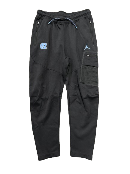 UNC Football Team Issued Travel Sweatpants (Size M Slim)
