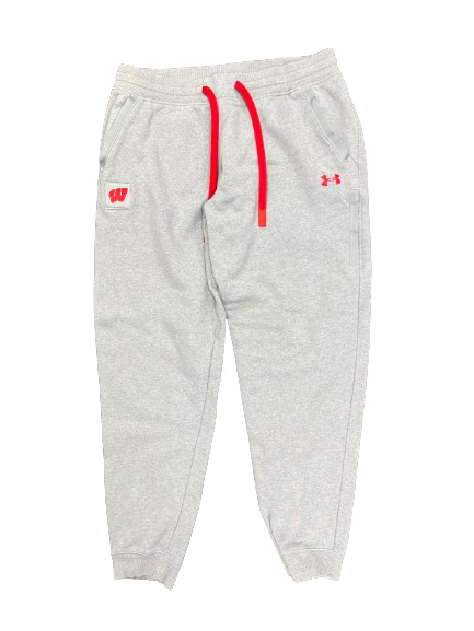 Tyler Wahl Wisconsin Basketball Team Issued Sweatpants (Size XLT)