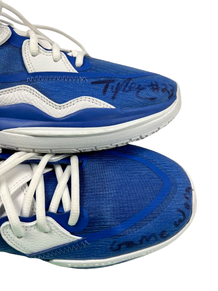 Tyler Thomas Hofstra Basketball SIGNED + INSCRIBED GAME WORN Shoes (Size 12.5)