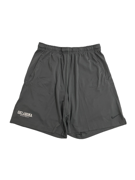 Brady Manek Oklahoma Basketball Team-Issued Shorts (Size XXL)