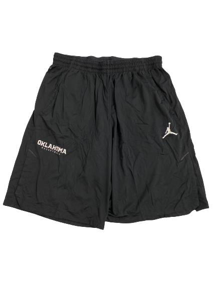Brady Manek Oklahoma Basketball Team-Issued Shorts (Size XXLT)