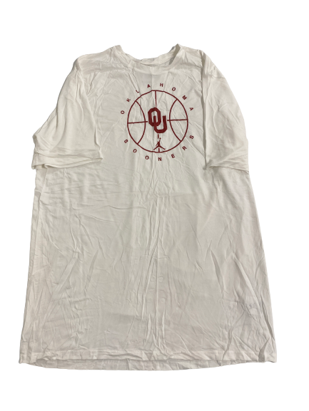 Brady Manek Oklahoma Basketball Team-Issued T-Shirt (Size XXLT)