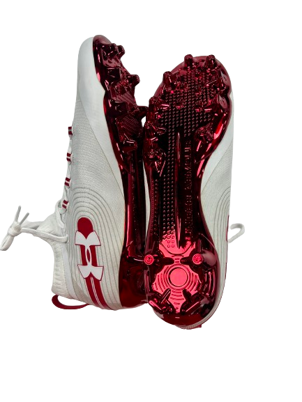 Braelon Allen Wisconsin Football Team Issued SIGNED Cleats (Size 12)