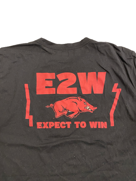 Ricky Council IV Arkansas Basketball Player-Exclusive "EXPECT 2 WIN" T-Shirt (Size XL)