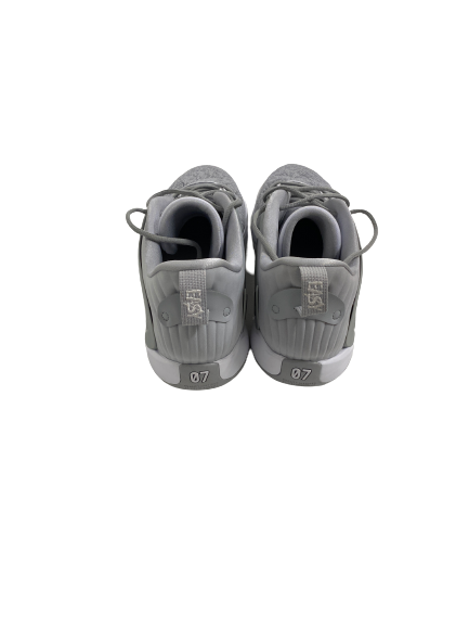 Cameron Krutwig Loyola Chicago Basketball SIGNED Shoes (Size 16)