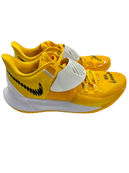 Gabbie Marshall Iowa Basketball Team Issued SIGNED Shoes (Size 9)