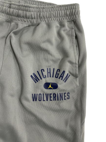 Emily Kiser Michigan Basketball Team-Issued Travel Sweatpants (Size LT)