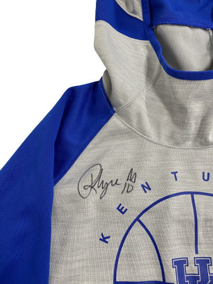 Rhyne Howard Kentucky Basketball Signed Team Issued Travel Sweatshirt with GOLD ELITE Tag (Size MT)