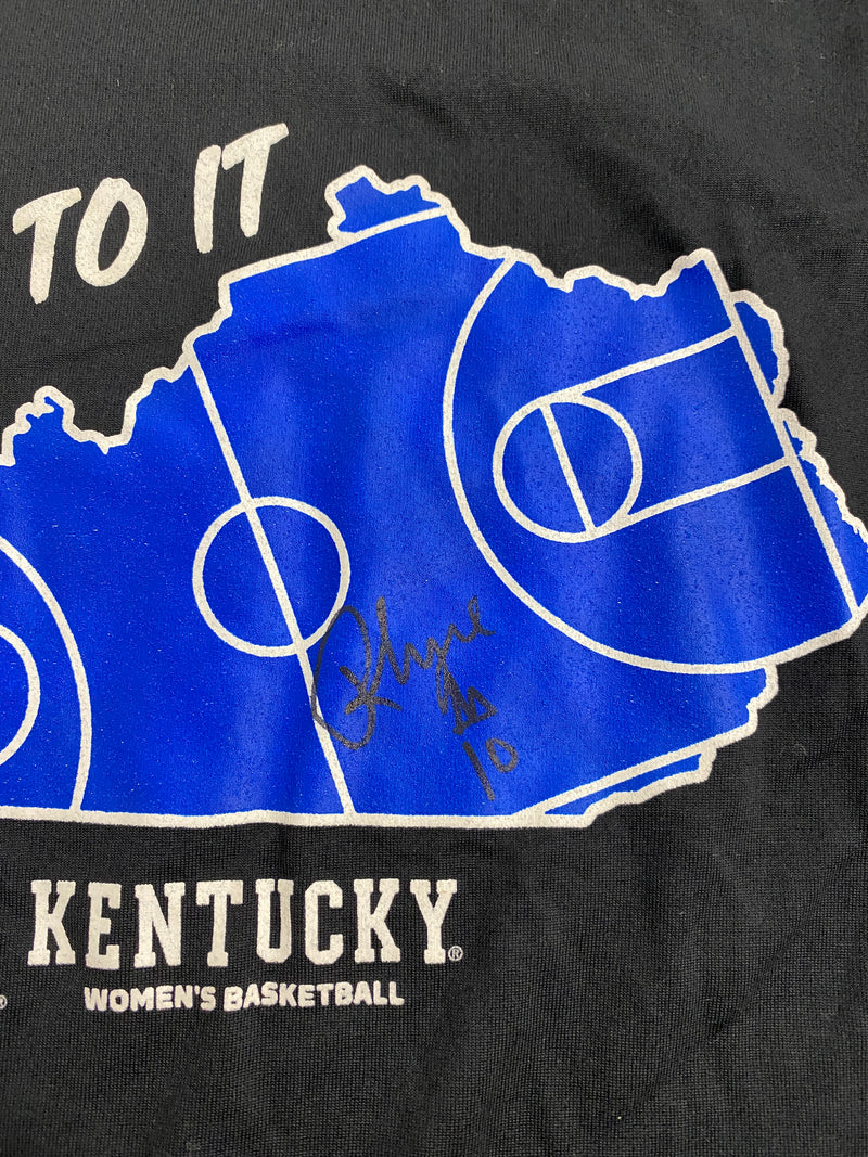 Rhyne Howard Kentucky Basketball Team Issued Signed Long Sleeve Shirt (Size M)