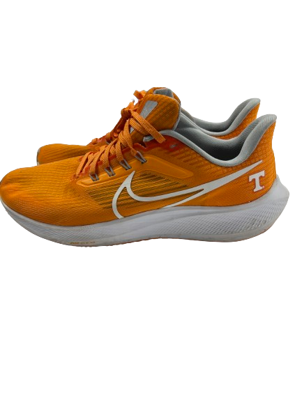 nike tennessee shoes