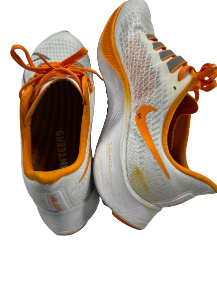Doneiko Slaughter Tennessee Football Team Issued NIKE ZOOM PEGASUS 37 Shoes (Size 10)