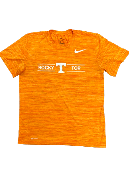 Doneiko Slaughter Tennessee Football Team Issued T-Shirt (Size M)