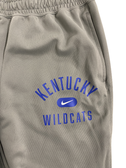 CJ Fredrick Kentucky Basketball Team-Issued Travel Sweatpants (Size L)