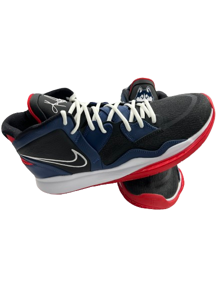 Matt Garry UCONN Basketball Player Exclusive Kyrie Infinity Shoes S The Players Trunk
