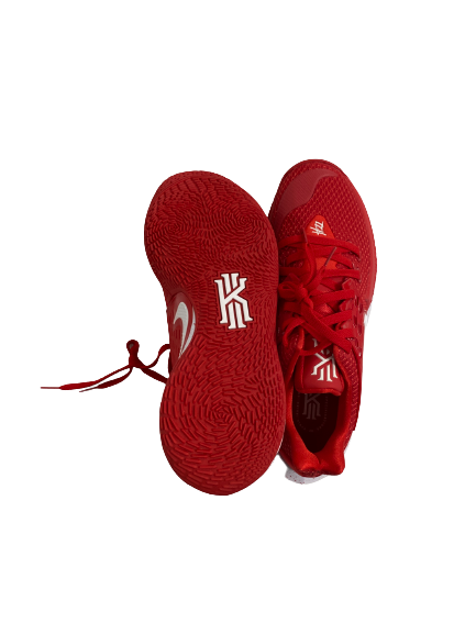 Courtney Ramey Arizona Basketball Team-Issued "Kyrie" Shoes (Size 12) (New)