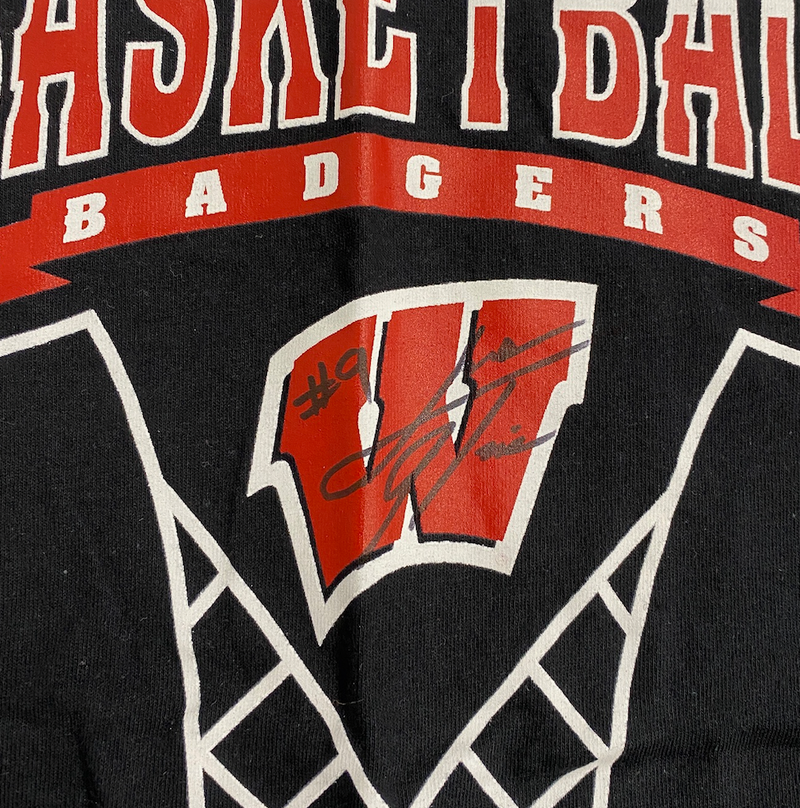 John Tonje Wisconsin Basketball Team Issued SIGNED T-Shirt (Size XXL)