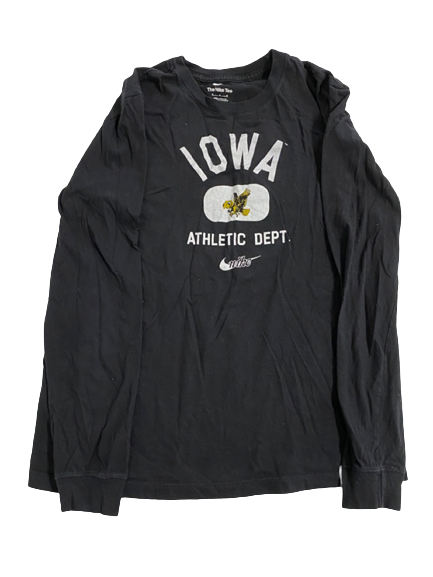 Ahron Ulis Iowa Basketball Team Issued "RETRO LOGO" Long Sleeve Shirt (Size M)
