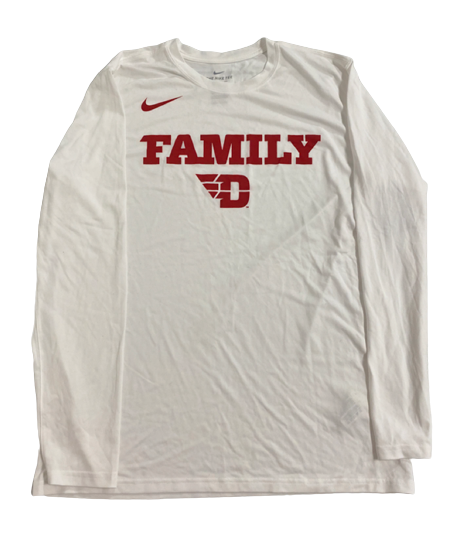 Ibi Watson Dayton Basketball Team Exclusive "FAMILY" Long Sleeve Shirt (Size L)