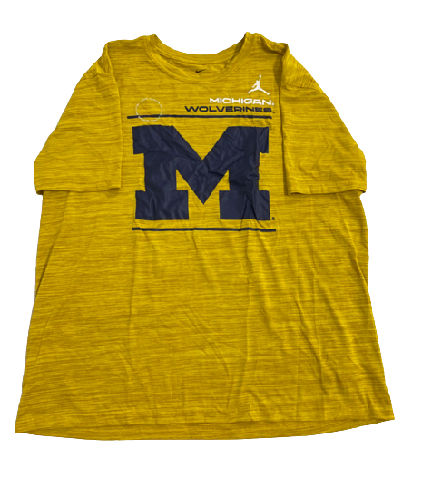 Joey Baker Michigan Basketball Team Issued Workout Shirt (Size XL)