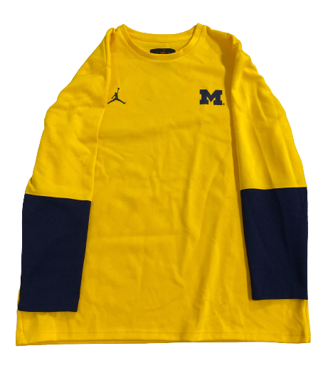 Joey Baker Michigan Basketball Team Issued Crewneck Pullover (Size XL)