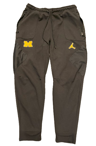 A.J. Henning Michigan Football Player Exclusive Premium BLACK Travel Sweatpants with Raised "M" (Size L)