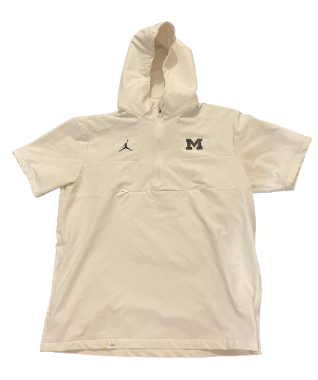 A.J. Henning Michigan Football Player Exclusive Sideline Short-Sleeve Hooded Jacket (Size L)