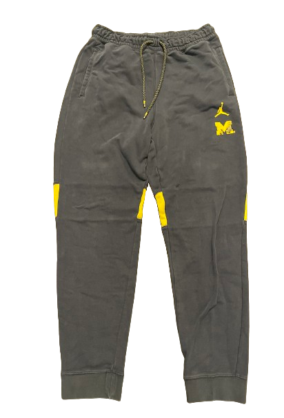 A.J. Henning Michigan Football Team Issued Travel Sweatpants (Size L)