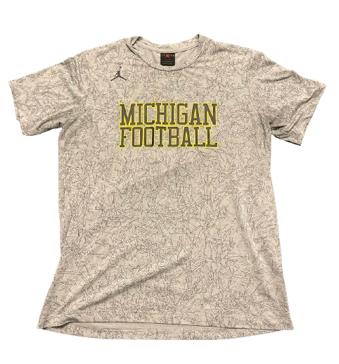 Darrius Clemons Michigan Football Player Exclusive Workout Shirt (Size L)