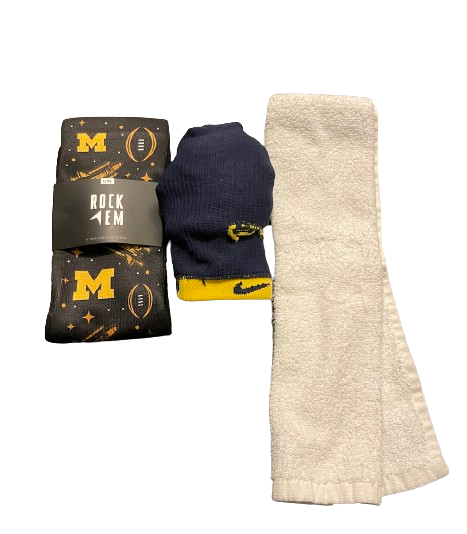 Darrius Clemons Michigan Football Accessory Set (2 Pairs of Socks and Towel)