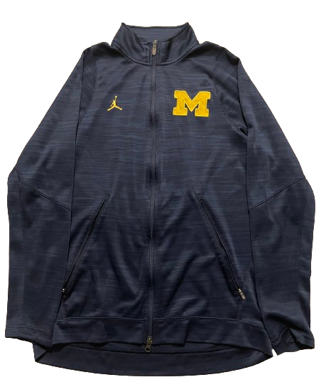 Michigan Basketball Team Exclusive Travel Jacket (Size L)