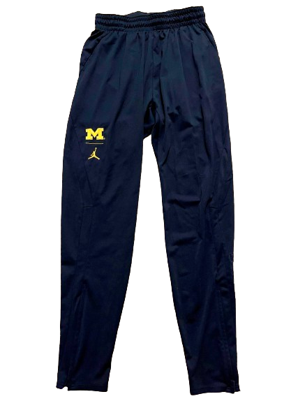 Michigan Basketball Team Exclusive Sweatpants (Size LT)