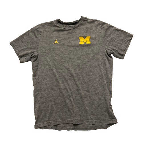 Michigan Basketball Team Issued Workout Shirt (Size L)