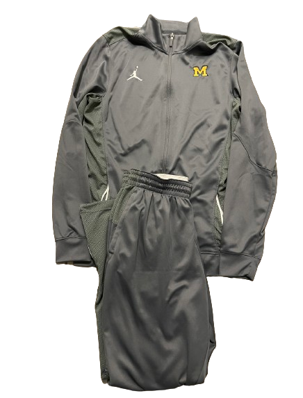 Michigan Basketball Player Exclusive Travel Sweatsuit - Jacket & Sweatpants