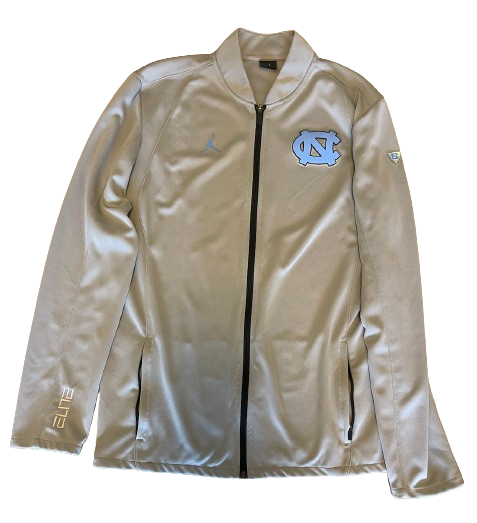 Justin Pierce North Carolina Basketball Team Exclusive Jordan Elite Travel Jacket (Size LT)
