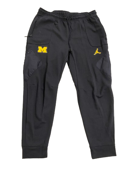Jackson Selvala Michigan Basketball Player Exclusive Black Sweatpants with Raised Block M (Size XLT)