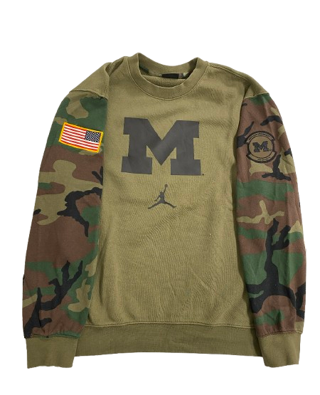 Jackson Selvala Michigan Basketball Player Exclusive Camo Crewneck Sweatshirt with American Flag (Size XL)