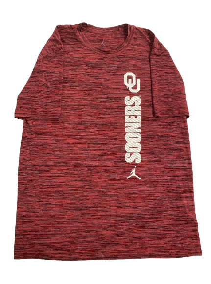 Javian Hester Oklahoma Football Team Issued Workout Shirt (Size L)