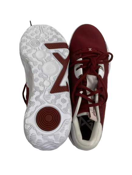 Ally Batenhorst USC Volleyball SIGNED Team Issued Practice Shoes (Size 10.5)