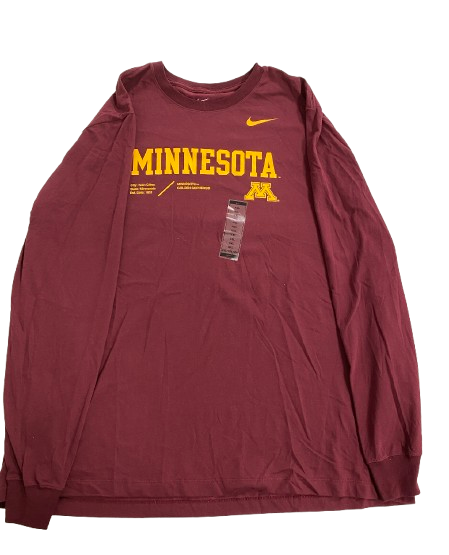Melani Shaffmaster Minnesota Volleyball Team Issued Long Sleeve Shirt (Size XXL)
