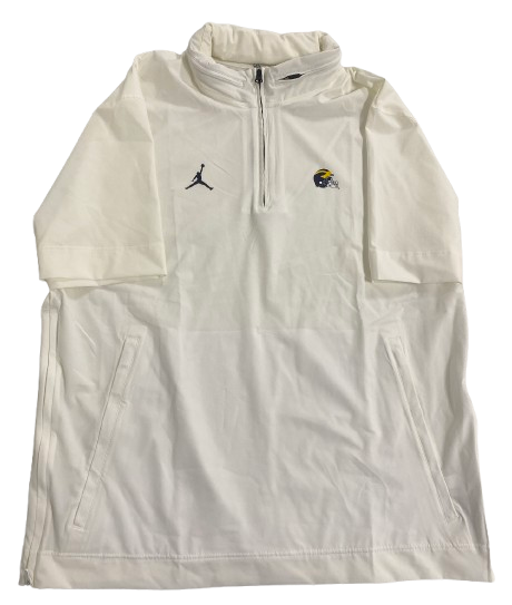 Mica Gelb Michigan Football Player Exclusive Short-Sleeve Sideline Quarter-Zip Jacket with Pack-Away Hood (Size XL)