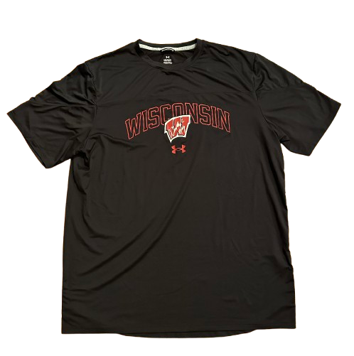 CC Crawford Wisconsin Volleyball SIGNED Team Issued Workout Shirt (Size L)