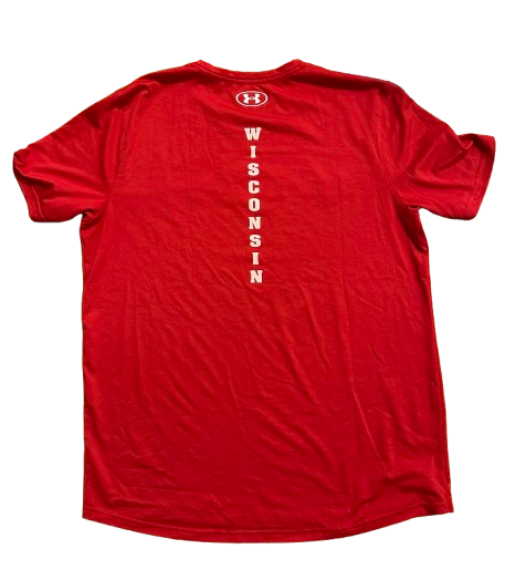 CC Crawford Wisconsin Volleyball SIGNED Team Issued Workout Shirt (Size M)