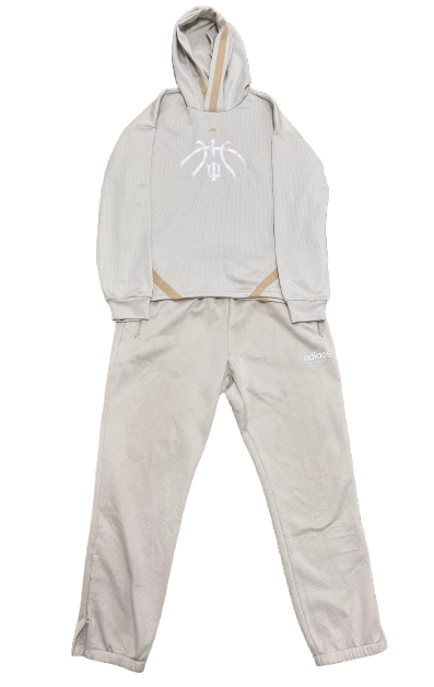 Gabe Cupps Indiana Basketball Player Exclusive Full Sweatsuit - Sweatshirt & Sweatpants (Size M / L)