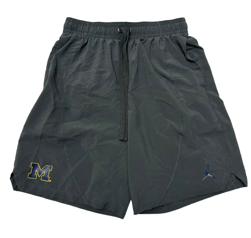 Justin Pippen Michigan Basketball Team Issued Workout Shorts (Size LT)